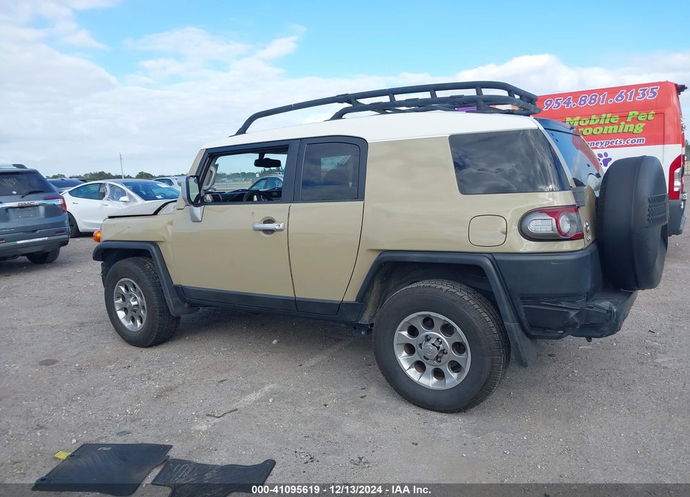2012 TOYOTA FJ CRUISER VIN: JTEZU4BF1CK012635