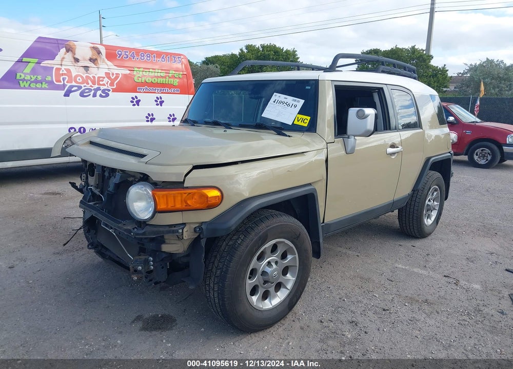 2012 TOYOTA FJ CRUISER VIN: JTEZU4BF1CK012635