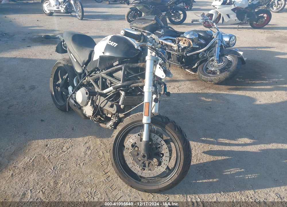 2007 DUCATI MONSTER S2R1000 VIN: ZDM1RABP67B096911