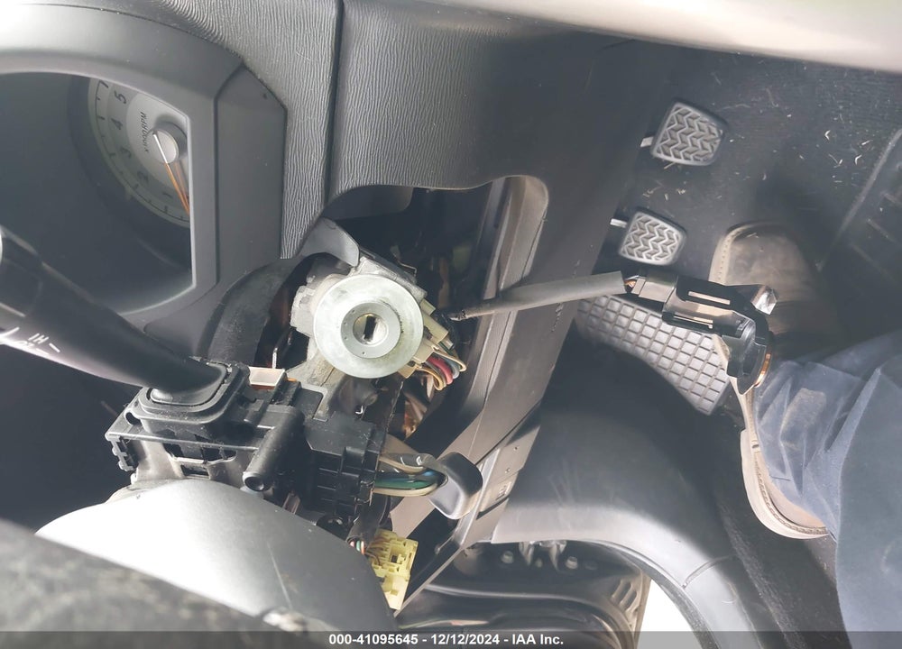 2010 SCION TC VIN: JTKDE3B75A0307933