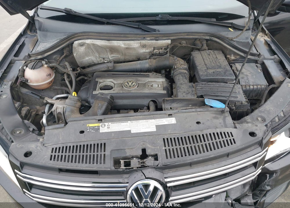 2016 VOLKSWAGEN TIGUAN S VIN: WVGAV7AX3GW600301