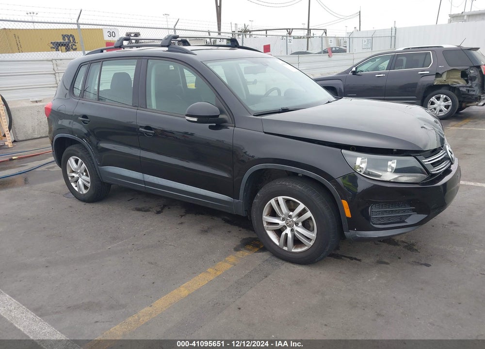 2016 VOLKSWAGEN TIGUAN S VIN: WVGAV7AX3GW600301