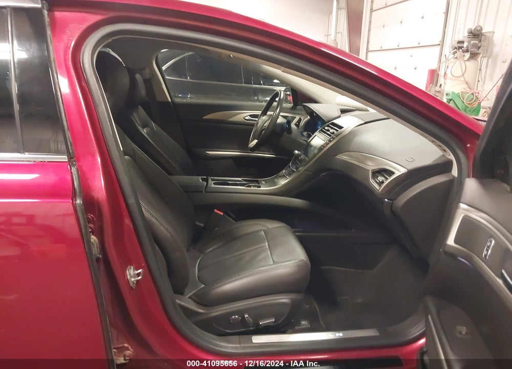 2014 LINCOLN MKZ HYBRID VIN: 3LN6L2LU4ER829670