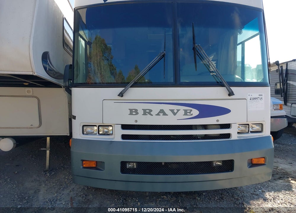 2001 WORKHORSE CUSTOM CHASSIS MOTORHOME CHASSIS P3500 VIN: 5B4LP57G313326681