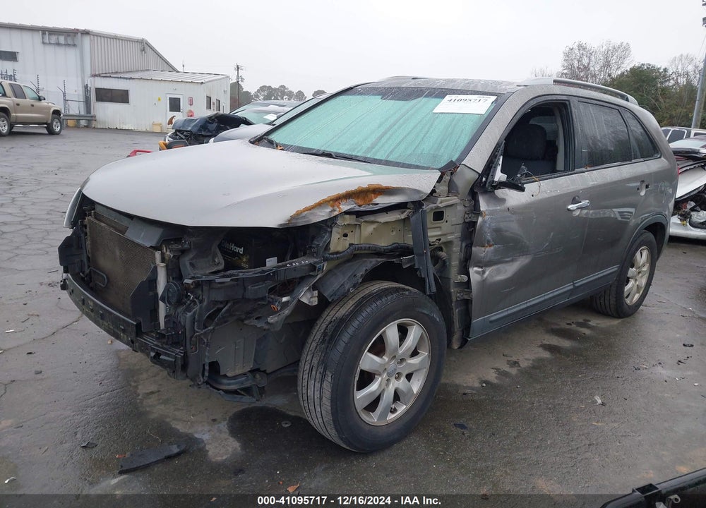 2013 KIA SORENTO LX V6 VIN: 5XYKT4A24DG348052