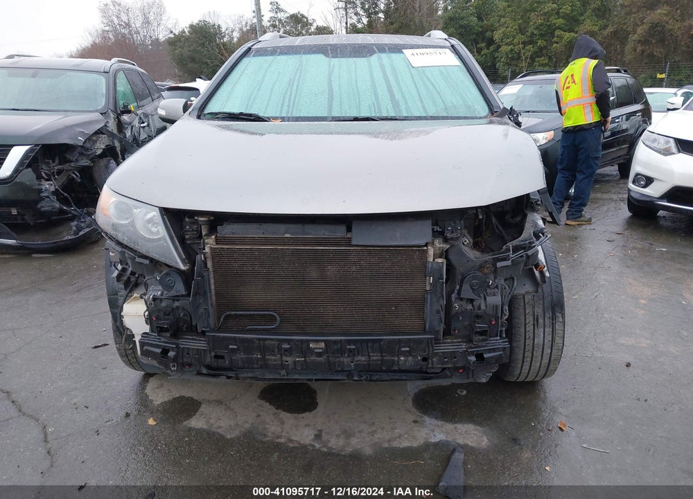 2013 KIA SORENTO LX V6 VIN: 5XYKT4A24DG348052