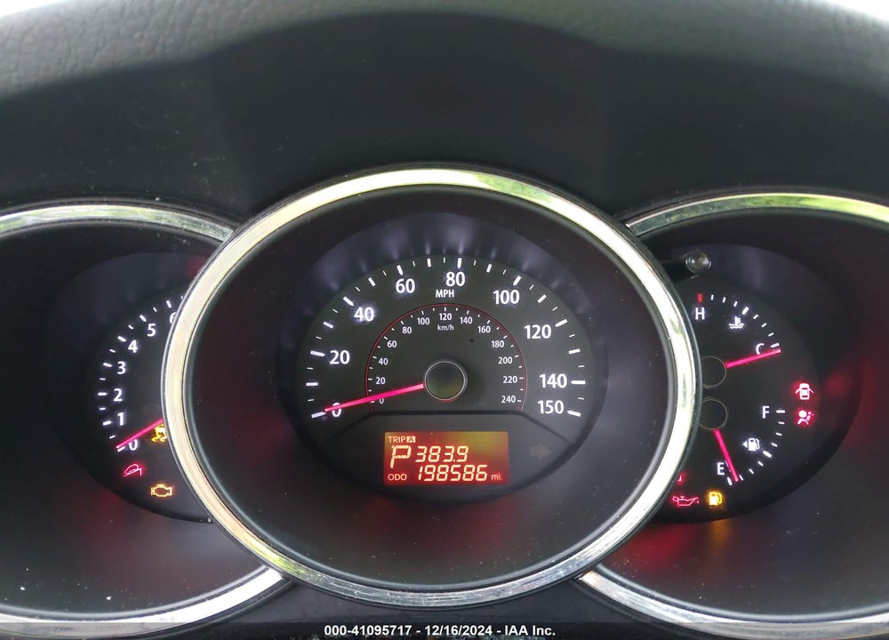 2013 KIA SORENTO LX V6 VIN: 5XYKT4A24DG348052