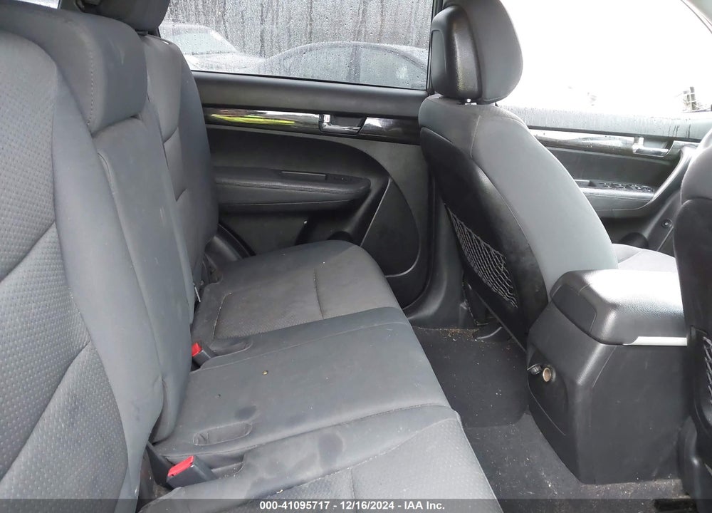 2013 KIA SORENTO LX V6 VIN: 5XYKT4A24DG348052