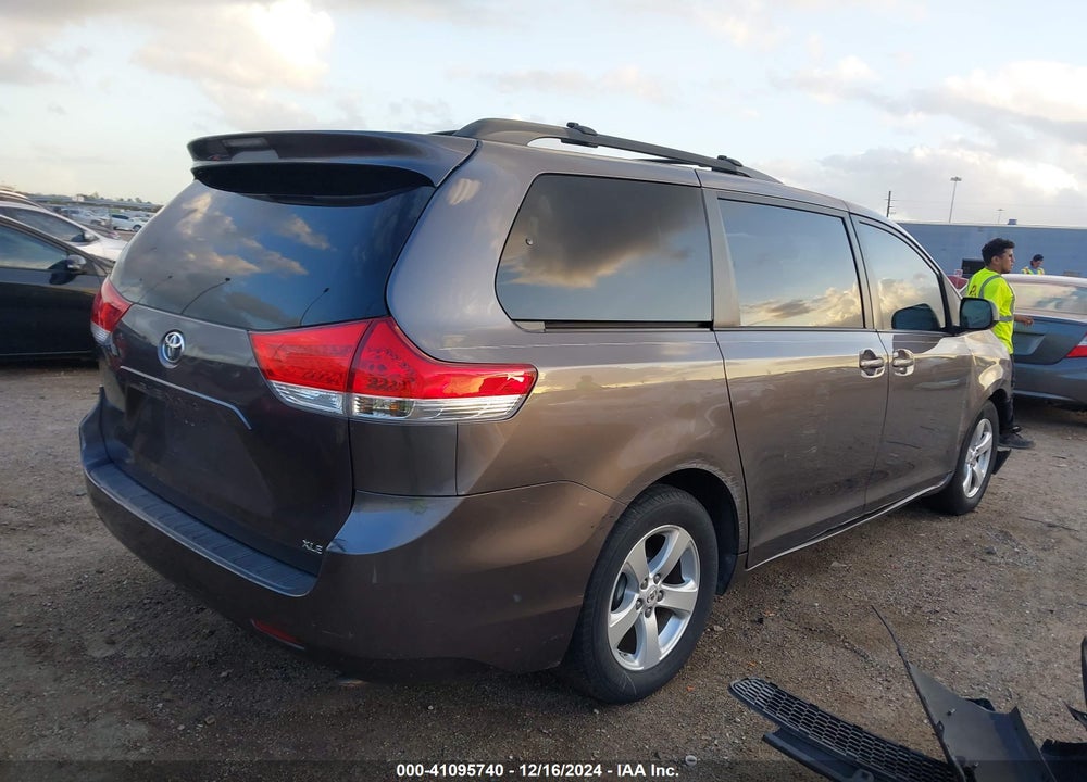 2012 TOYOTA SIENNA LE V6 8 PASSENGER VIN: 5TDKK3DC6CS213383