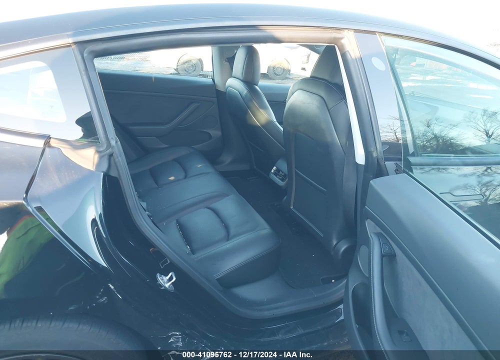 2021 TESLA MODEL 3 VIN: 5YJ3E1EB4MF044881