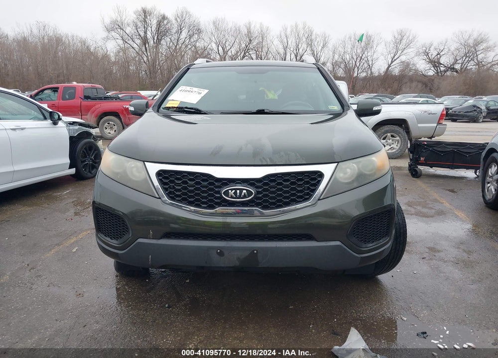 2011 KIA SORENTO LX V6 VIN: 5XYKTDA29BG150404