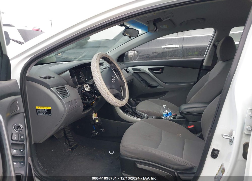 2014 HYUNDAI ELANTRA SE VIN: 5NPDH4AE0EH516459
