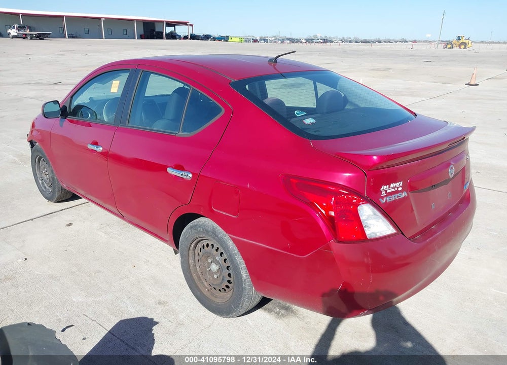 2013 NISSAN VERSA 1.6 SV VIN: 3N1CN7AP6DL880460