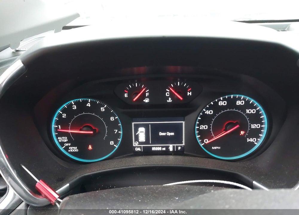 2018 CHEVROLET EQUINOX LT VIN: 2GNAXJEV6J6124168
