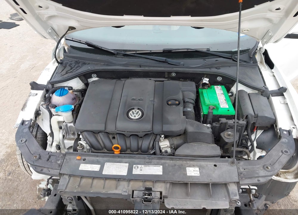 2013 VOLKSWAGEN PASSAT 2.5L SE VIN: 1VWBP7A36DC082100