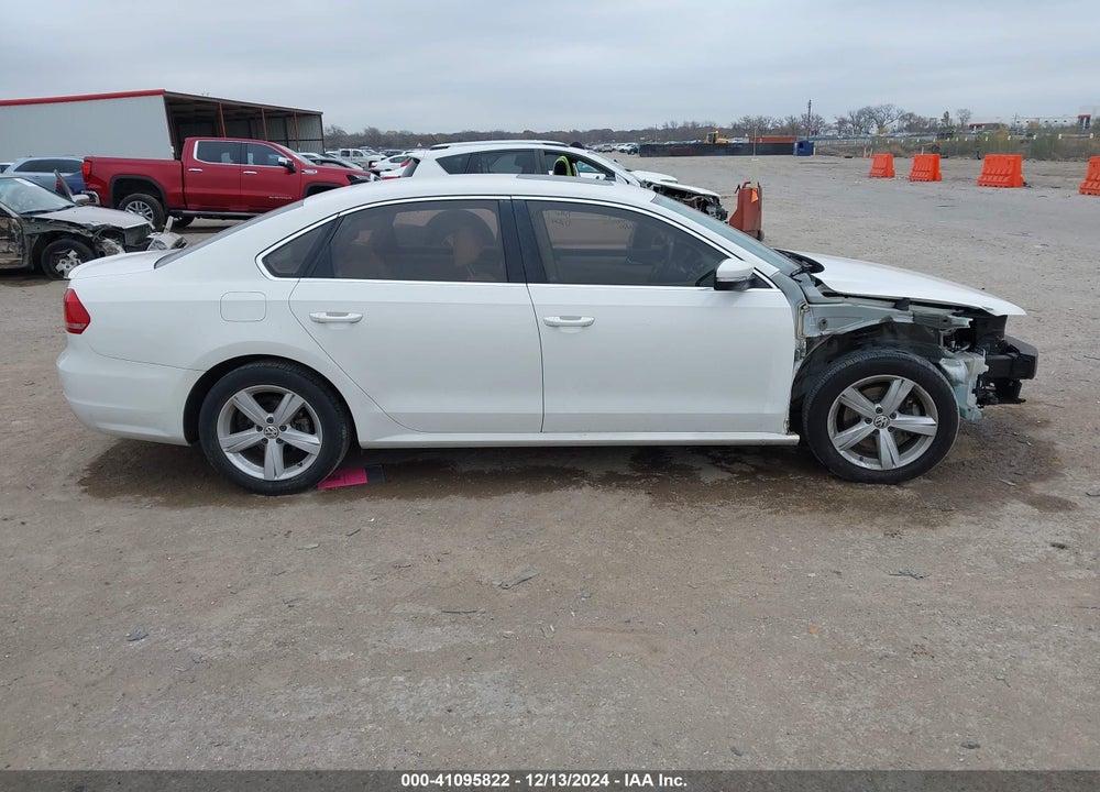 2013 VOLKSWAGEN PASSAT 2.5L SE VIN: 1VWBP7A36DC082100