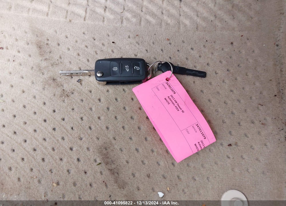 2013 VOLKSWAGEN PASSAT 2.5L SE VIN: 1VWBP7A36DC082100