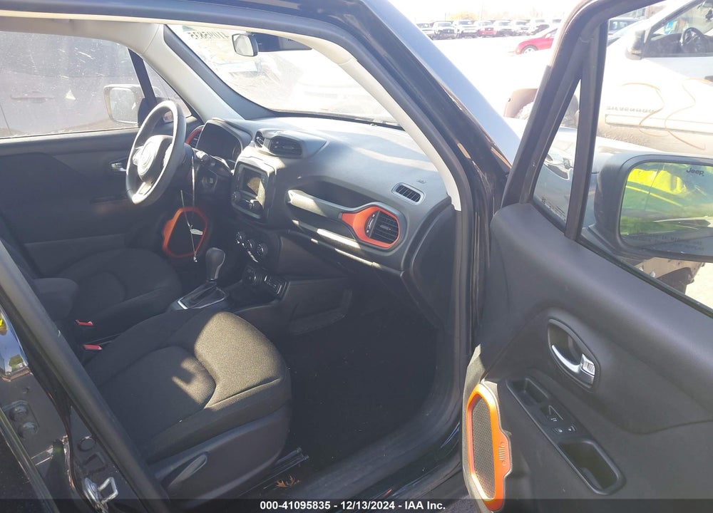 2018 JEEP RENEGADE UPLAND EDITION 4X4 VIN: ZACCJBABXJPH36574
