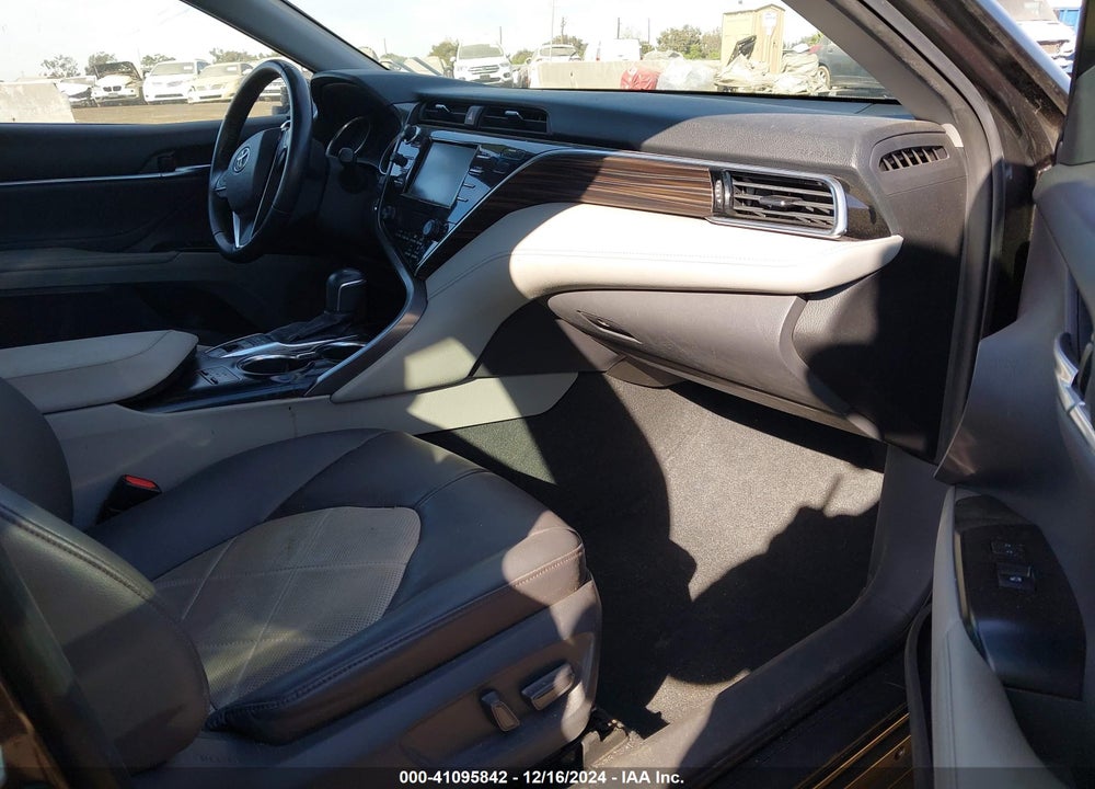 2018 TOYOTA CAMRY HYBRID XLE VIN: 4T1B21HK4JU001091