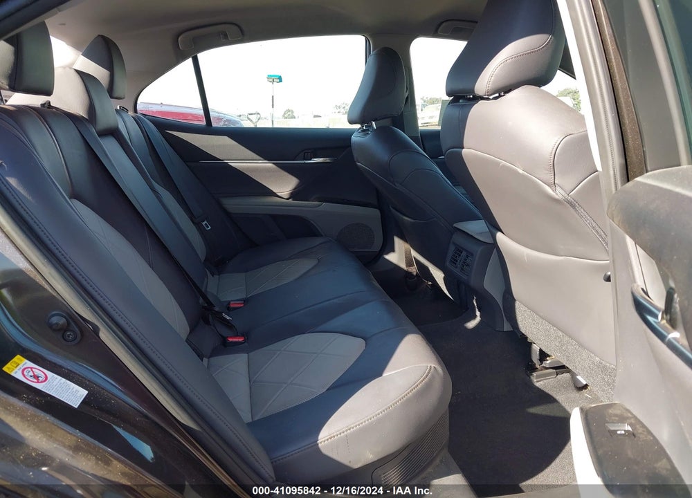 2018 TOYOTA CAMRY HYBRID XLE VIN: 4T1B21HK4JU001091