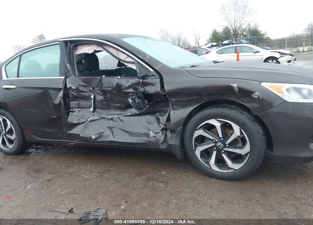 2016 HONDA ACCORD VIN: 1HGCR2F77GA045946