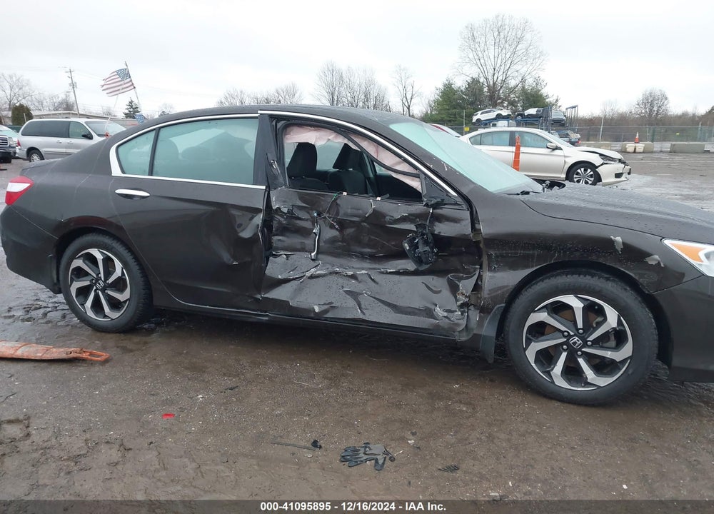 2016 HONDA ACCORD VIN: 1HGCR2F77GA045946