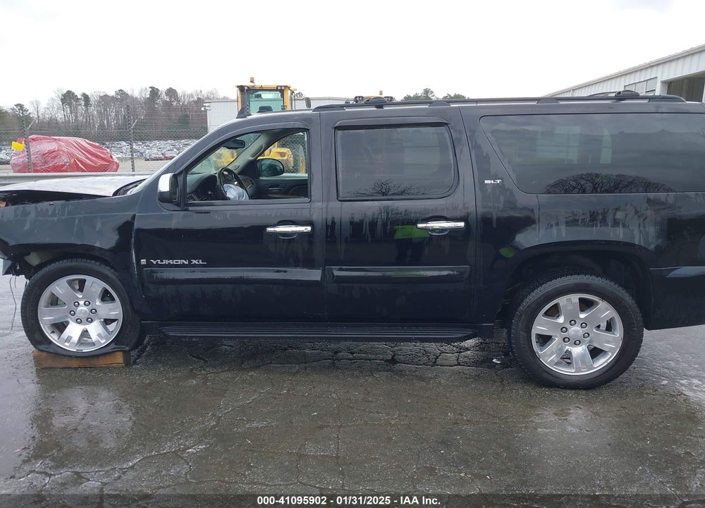 2008 GMC YUKON XL 1500 SLT VIN: 1GKFK16328J230256