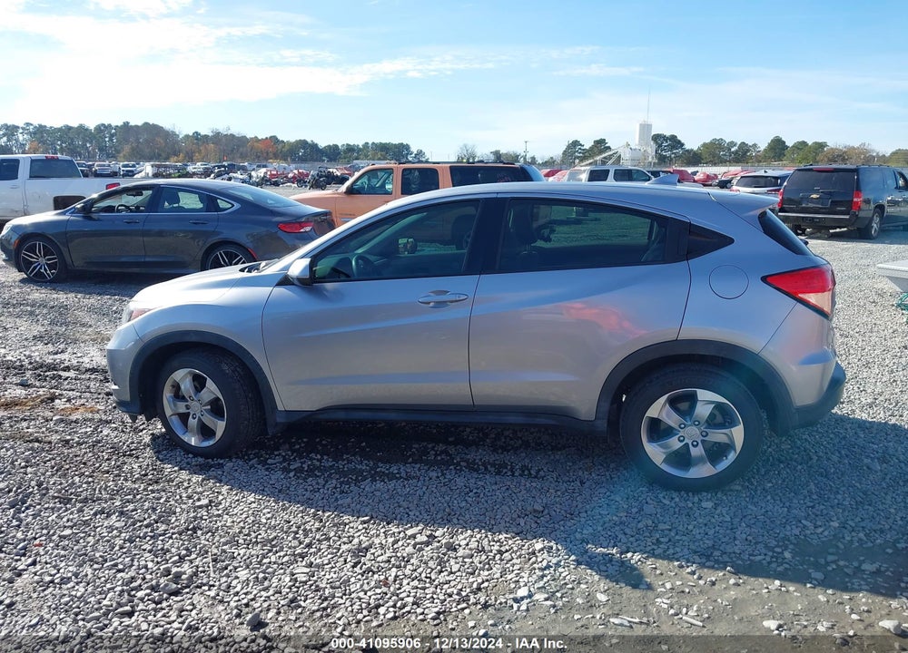 2018 HONDA HR-V LX VIN: 3CZRU5H3XJM703623