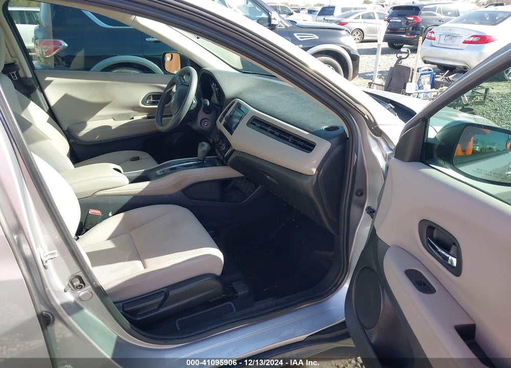 2018 HONDA HR-V LX VIN: 3CZRU5H3XJM703623