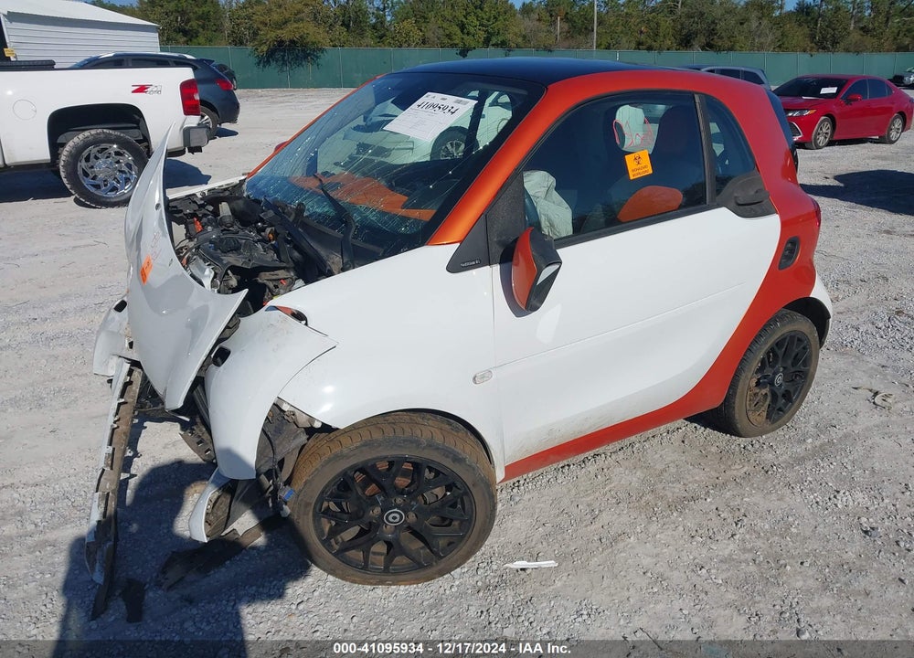 2016 SMART FORTWO VIN: WMEFJ5DA3GK075072