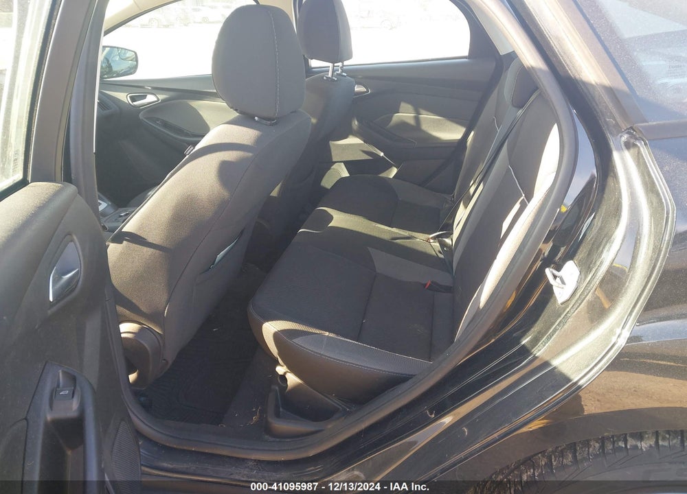2014 FORD FOCUS SE VIN: 1FADP3F29EL234544