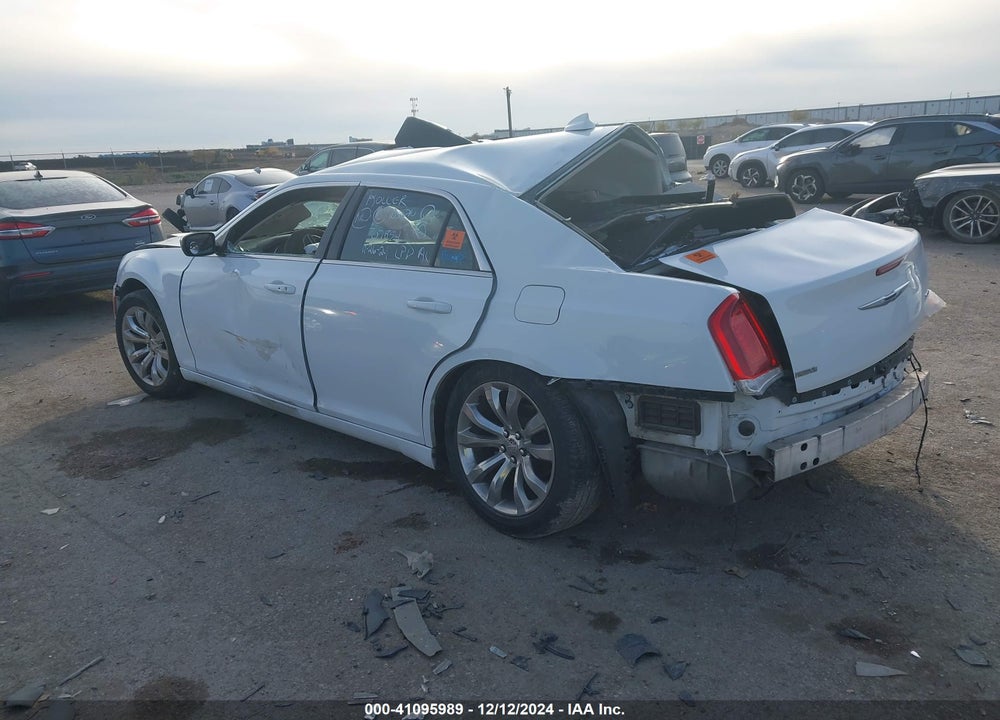 2017 CHRYSLER 300 VIN: 2C3CCAAG5HH653439