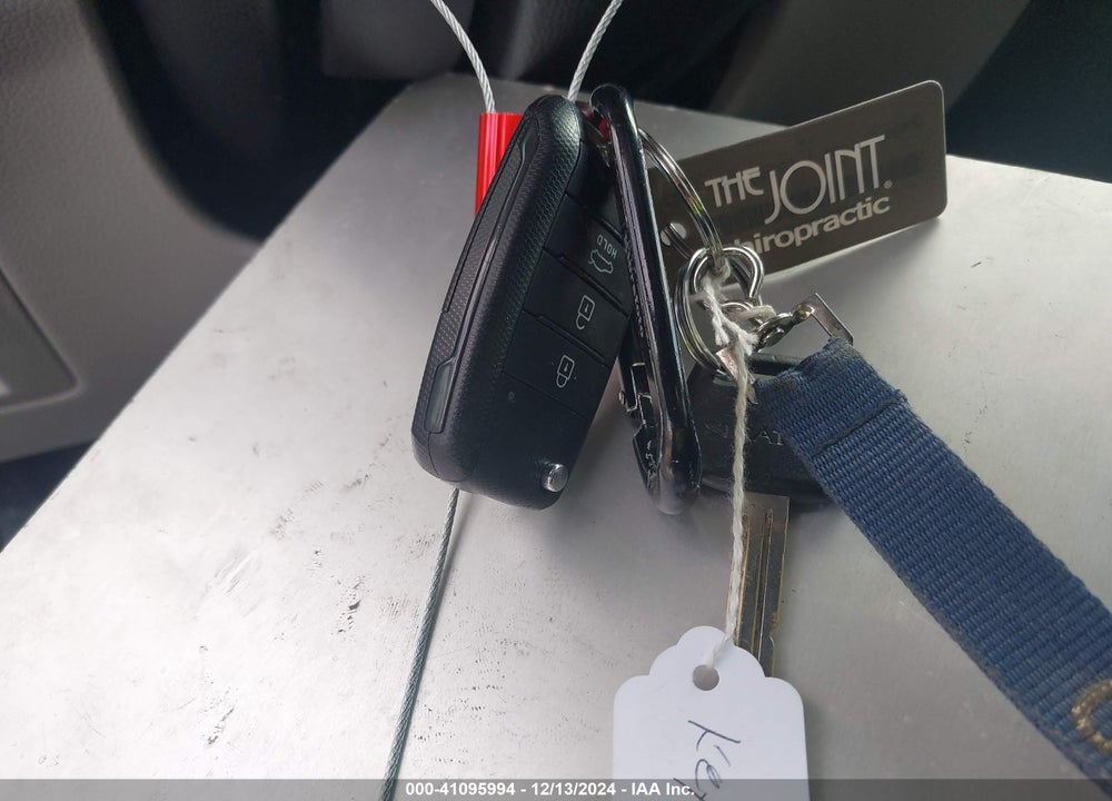 2015 KIA OPTIMA LX VIN: KNAGM4A70F5551589