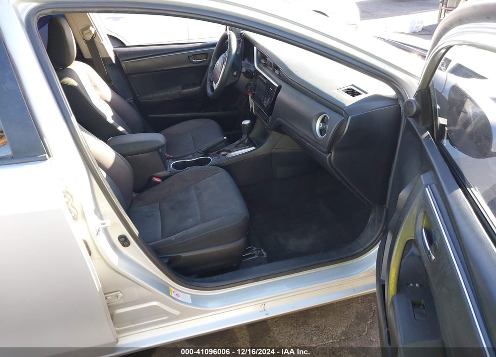 2017 TOYOTA COROLLA LE VIN: 2T1BURHE0HC927597