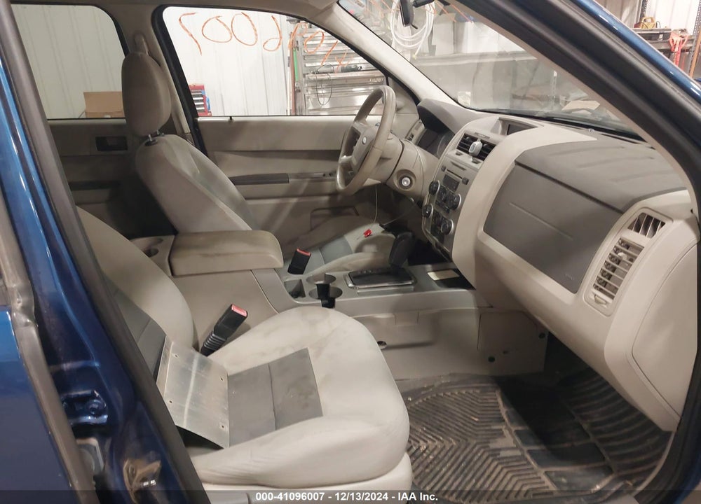 2008 FORD ESCAPE XLT VIN: 1FMCU93198KB58715