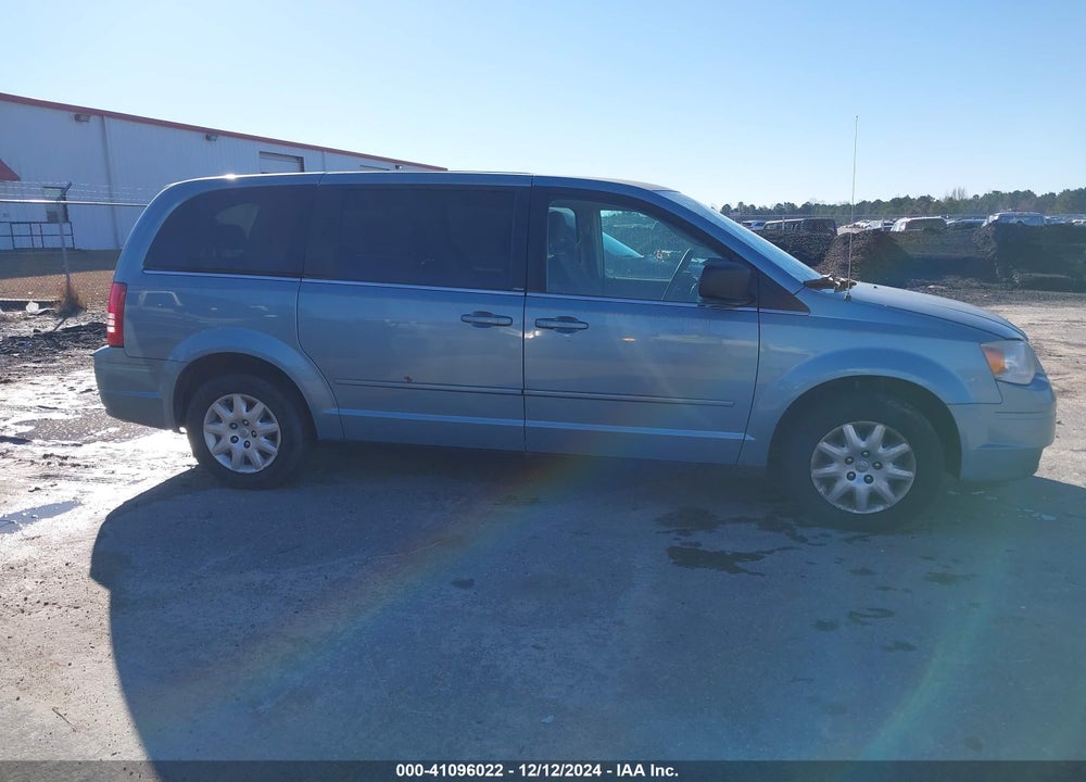2010 CHRYSLER TOWN & COUNTRY LX VIN: 2A4RR4DE3AR149322