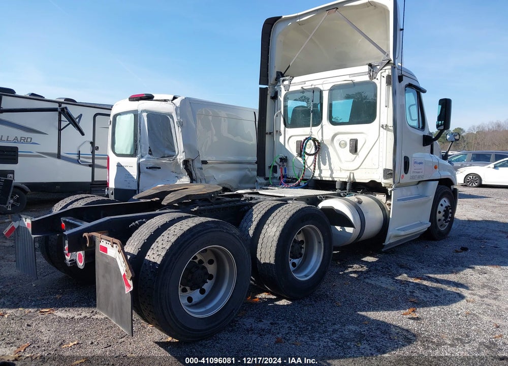 2017 FREIGHTLINER CASCADIA 125 VIN: 1FUJGEDR6HLJC4021