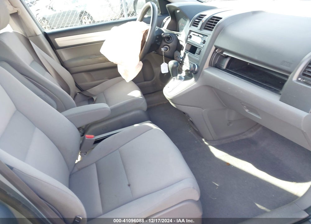 2011 HONDA CR-V LX VIN: 5J6RE4H30BL058930