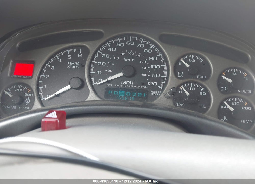 2001 GMC YUKON XL 1500 DENALI VIN: 1GKFK66UX1J191878