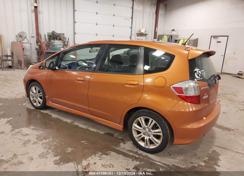 2011 HONDA FIT SPORT VIN: JHMGE8H51BC009479