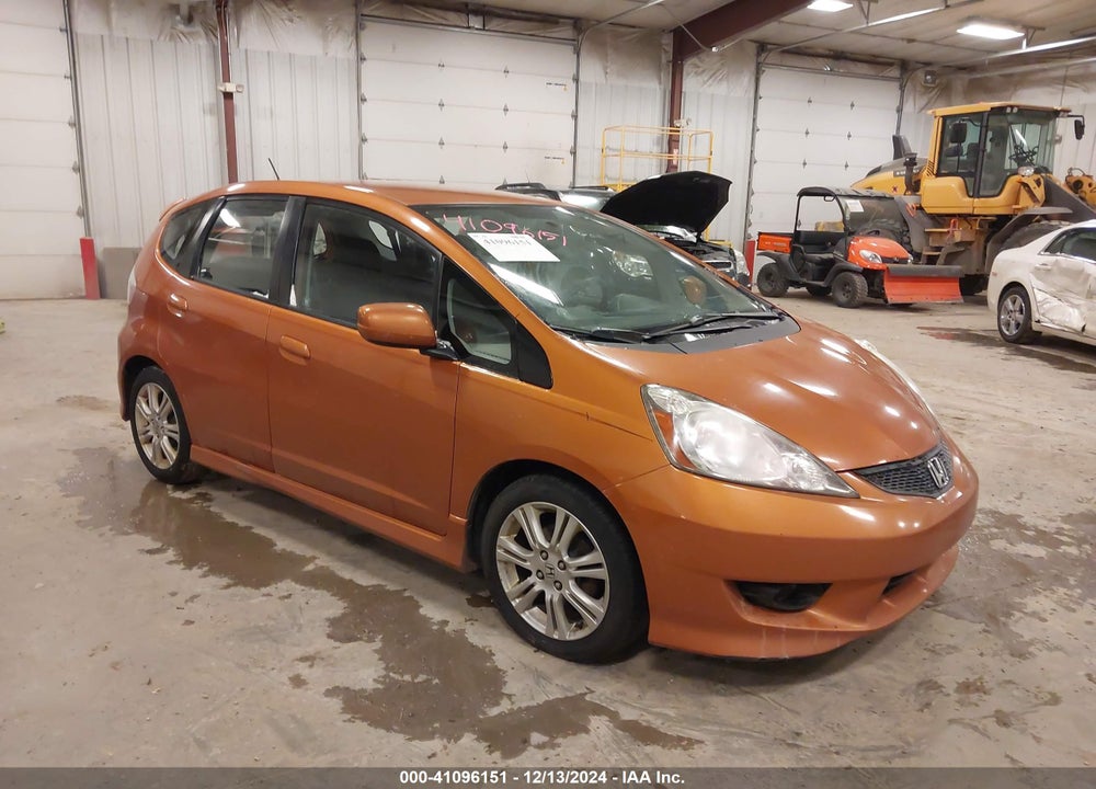 2011 HONDA FIT SPORT VIN: JHMGE8H51BC009479
