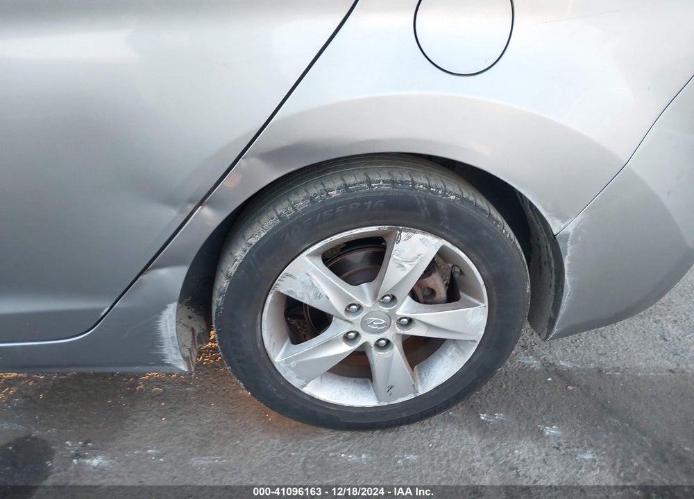 2013 HYUNDAI ELANTRA GLS VIN: KMHDH4AE7DU899798