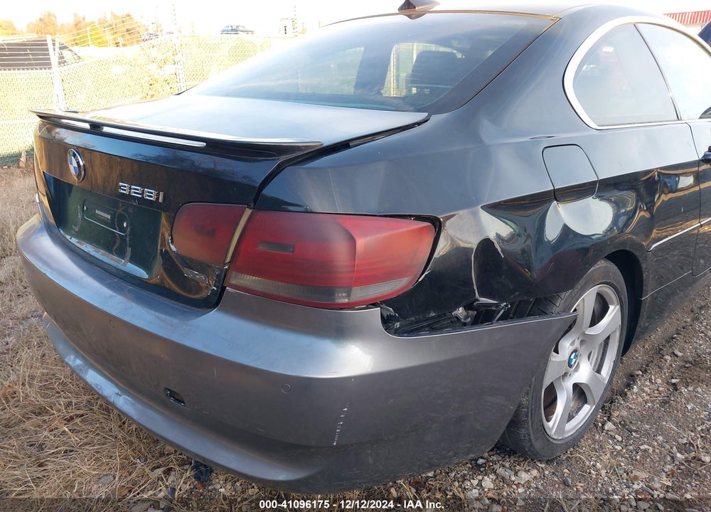 2007 BMW 328I VIN: WBAWV13557P117239