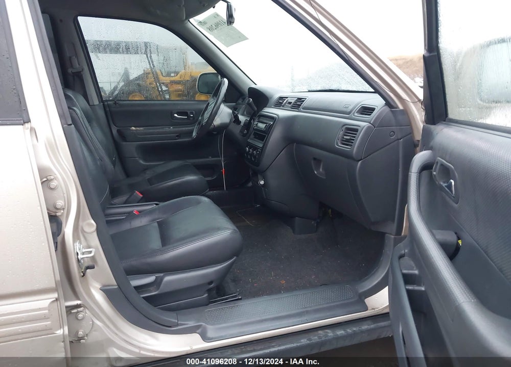 2000 HONDA CR-V SPECIAL EDITION VIN: JHLRD1870YC038277