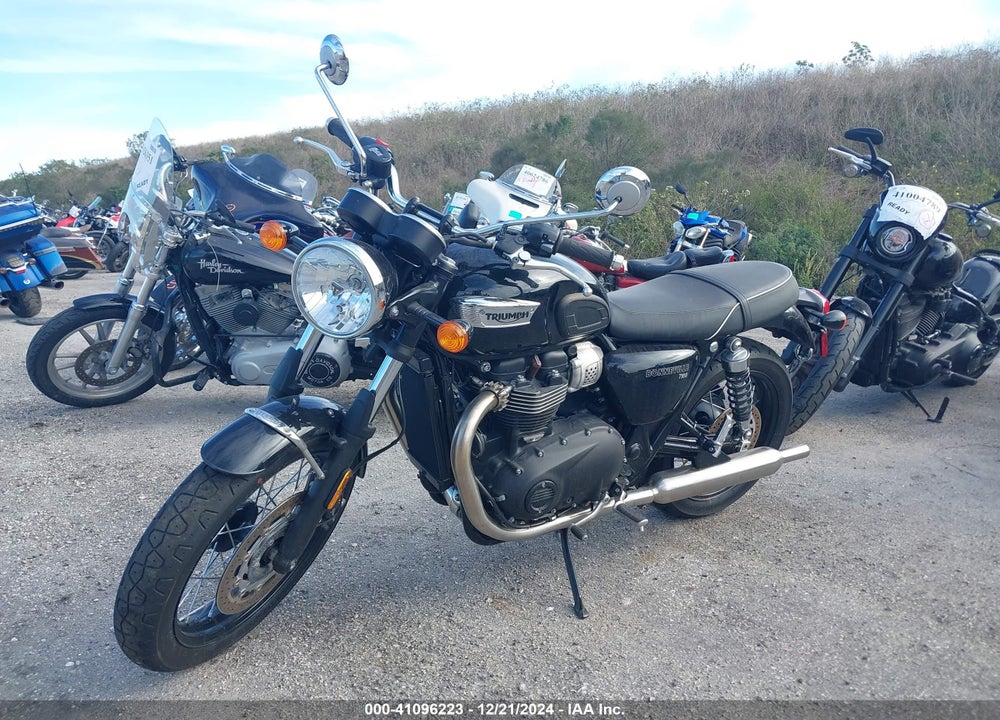2022 TRIUMPH MOTORCYCLE BONNEVILLE T100 VIN: SMTD10G73NTAF6246