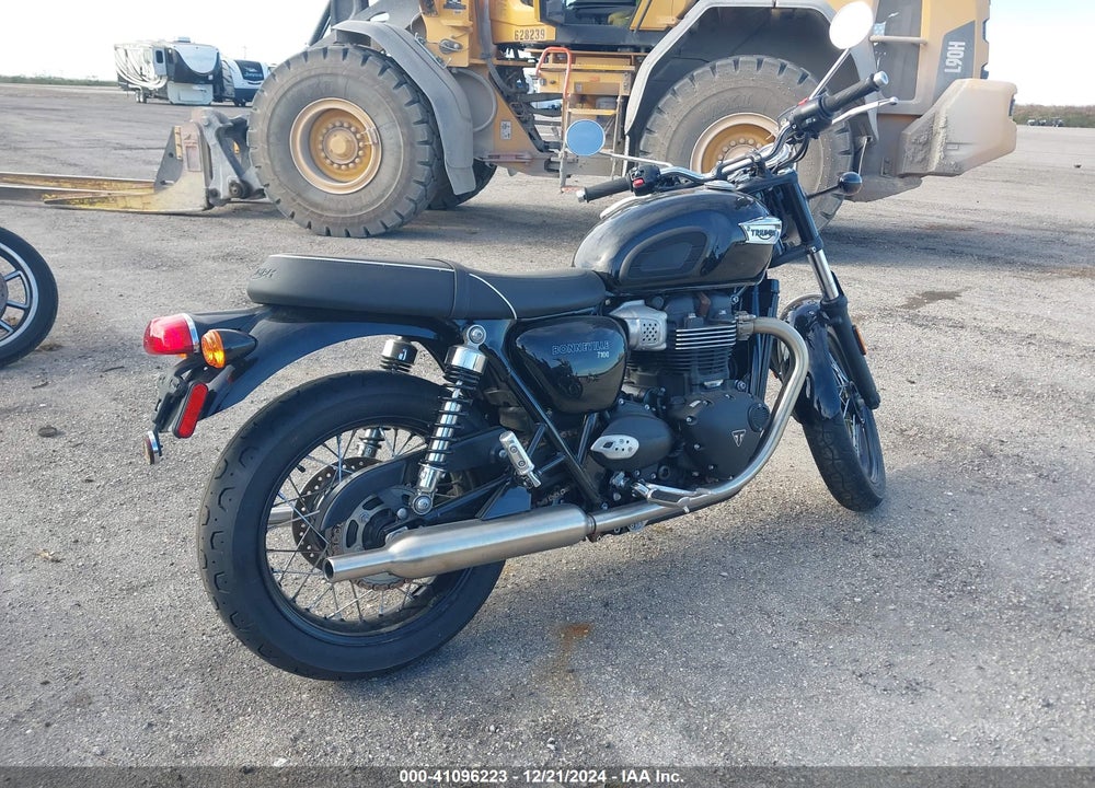 2022 TRIUMPH MOTORCYCLE BONNEVILLE T100 VIN: SMTD10G73NTAF6246