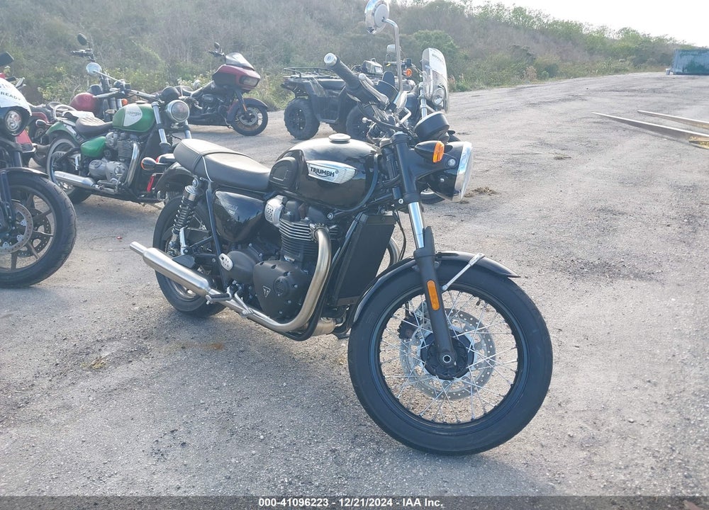 2022 TRIUMPH MOTORCYCLE BONNEVILLE T100 VIN: SMTD10G73NTAF6246