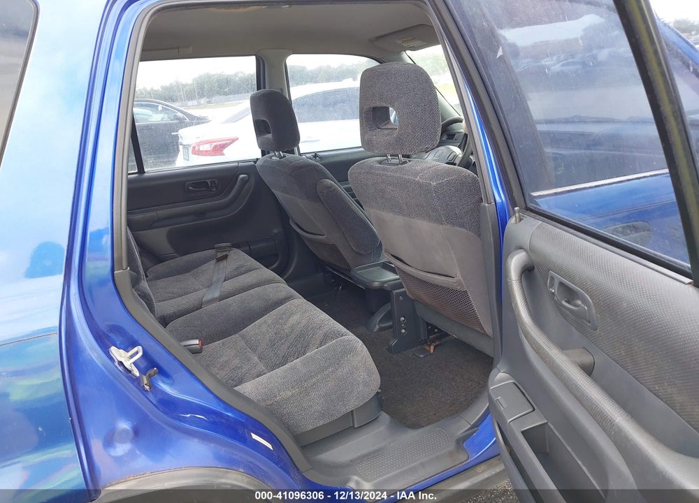 2001 HONDA CR-V LX VIN: JHLRD28461C007052