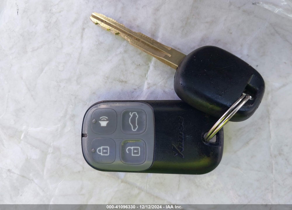 2002 TOYOTA PRIUS VIN: JT2BK12UX20060887