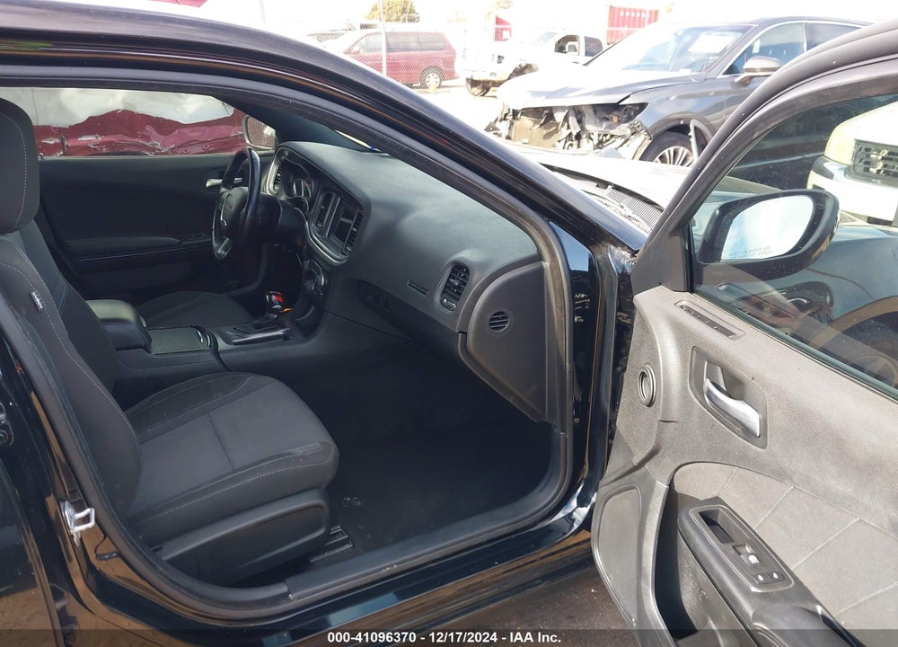 2020 DODGE CHARGER VIN: 2C3CDXBG0LH136637